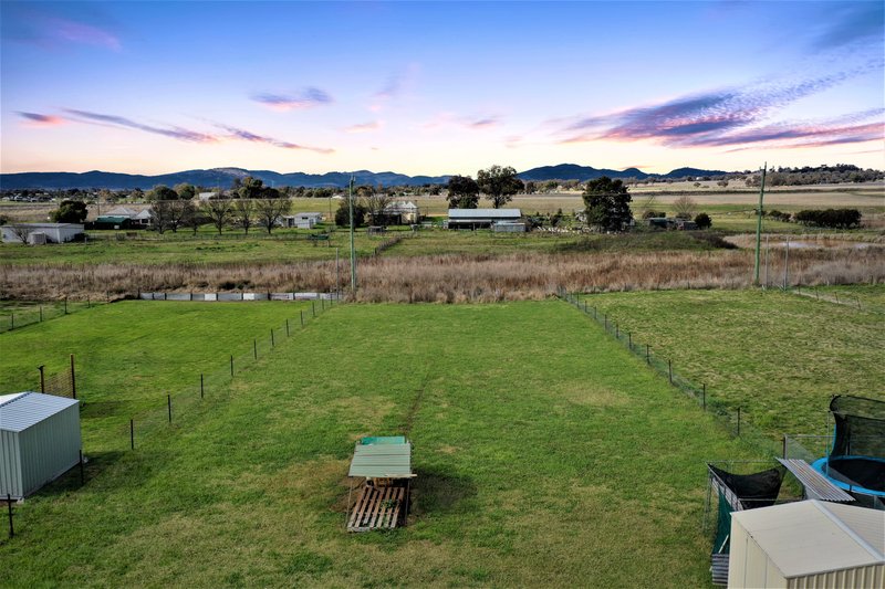 Photo - 5 Robey Avenue, Quirindi NSW 2343 - Image 4