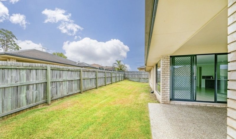 Photo - 5 Robinia Court, Morayfield QLD 4506 - Image 11