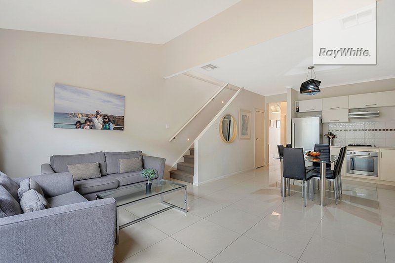 Photo - 5 Robinson Street, Mawson Lakes SA 5095 - Image 4