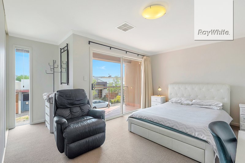 Photo - 5 Robinson Street, Mawson Lakes SA 5095 - Image 5