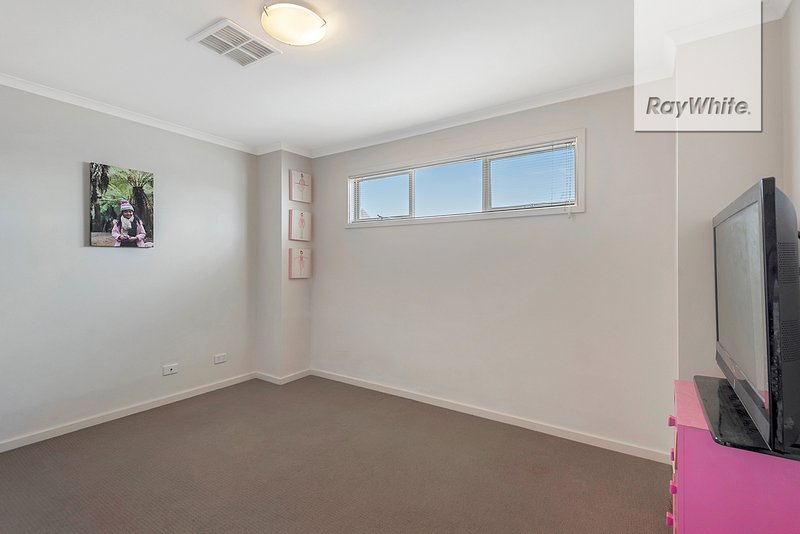 Photo - 5 Robinson Street, Mawson Lakes SA 5095 - Image 7