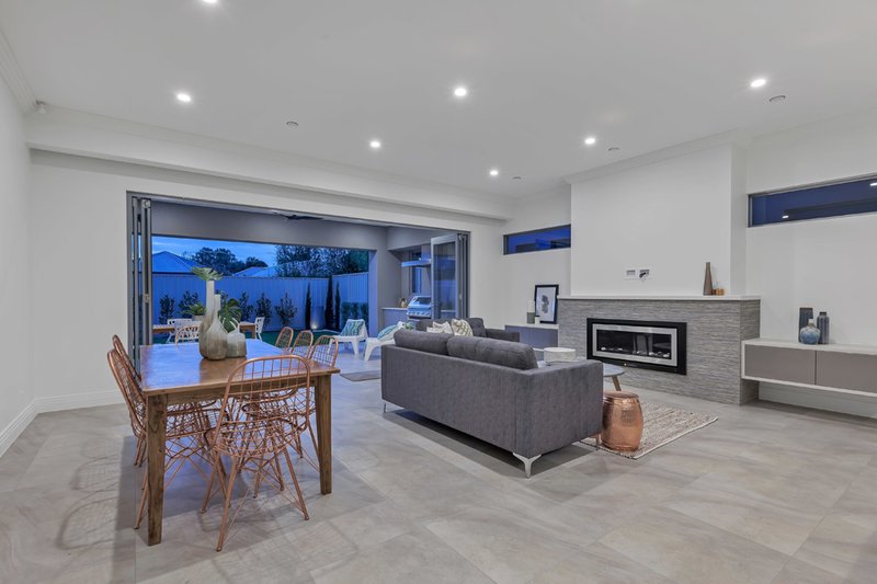 Photo - 5 Rodgers Avenue, Henley Beach South SA 5022 - Image 8