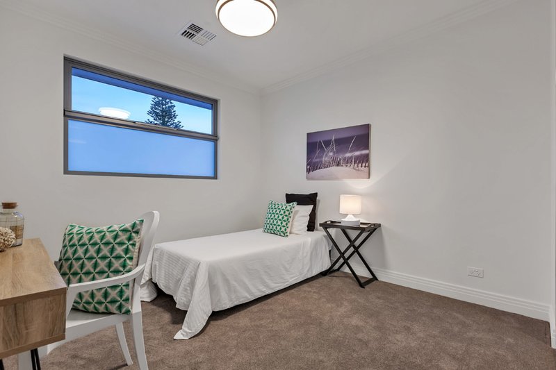 Photo - 5 Rodgers Avenue, Henley Beach South SA 5022 - Image 13