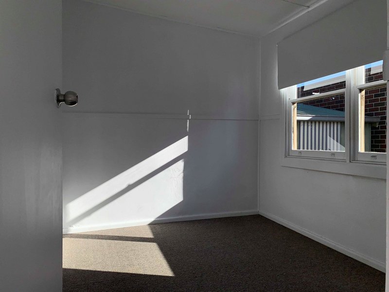 Photo - 5 Rodney Avenue, Coburg North VIC 3058 - Image 8