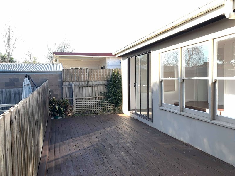 Photo - 5 Rodney Avenue, Coburg North VIC 3058 - Image 11