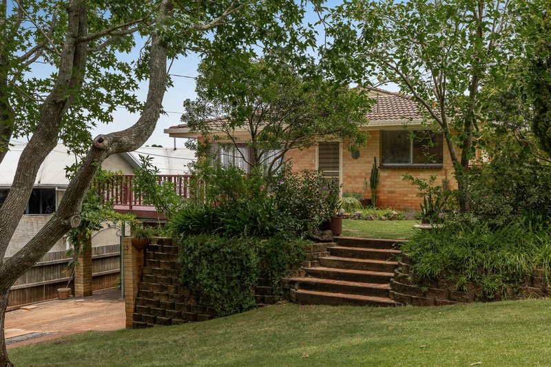 Photo - 5 Rodway Crescent, Rangeville QLD 4350 - Image 2