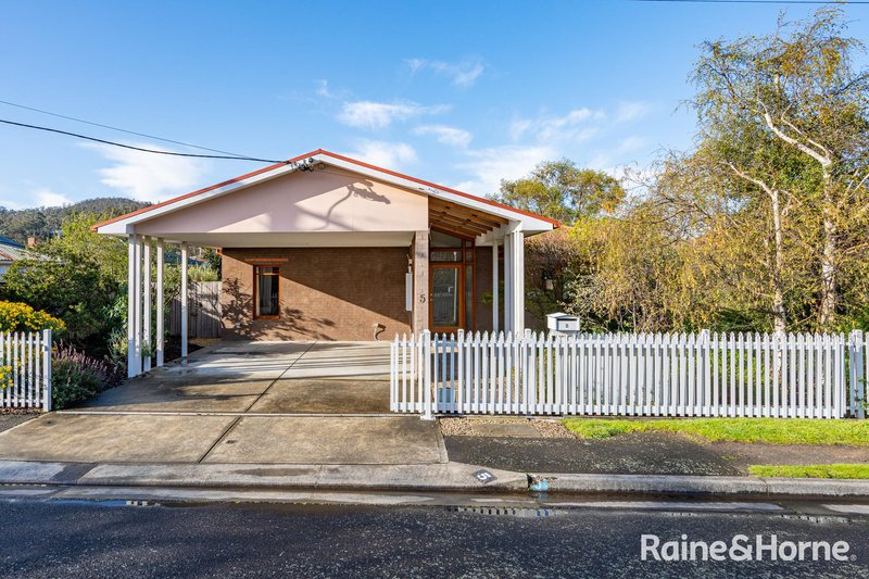 Photo - 5 Rollins Avenue, Kingston Beach TAS 7050 - Image 1