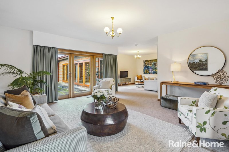 Photo - 5 Rollins Avenue, Kingston Beach TAS 7050 - Image 2