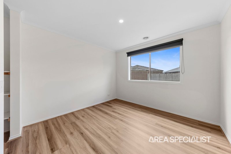 Photo - 5 Ronit Court, Pakenham VIC 3810 - Image 14