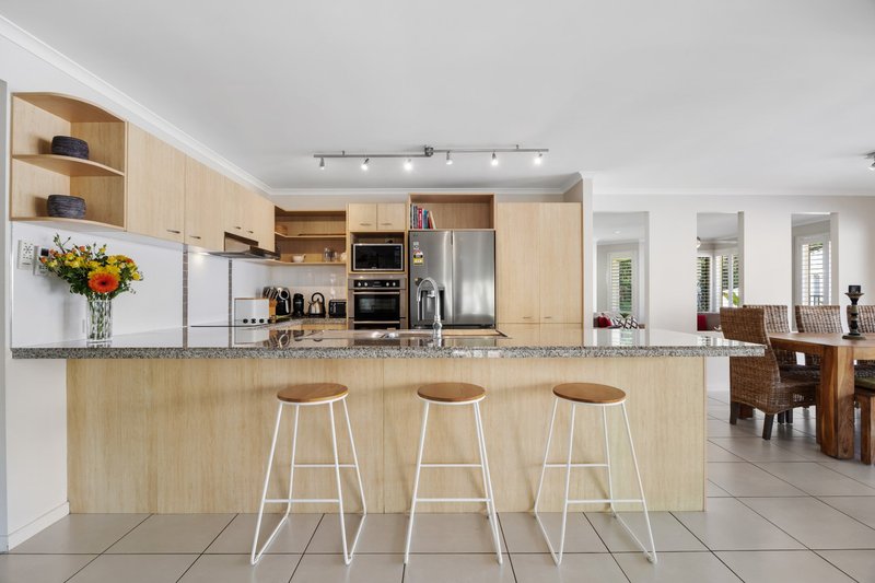 Photo - 5 Rosea Court, Currimundi QLD 4551 - Image 8