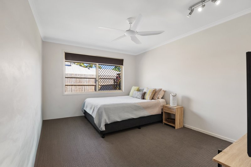 Photo - 5 Rosea Court, Currimundi QLD 4551 - Image 14