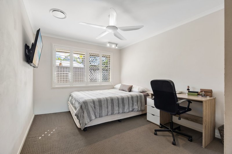 Photo - 5 Rosea Court, Currimundi QLD 4551 - Image 15