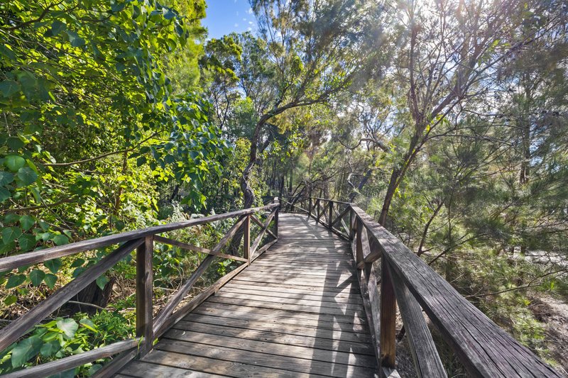 Photo - 5 Rosea Court, Currimundi QLD 4551 - Image 21