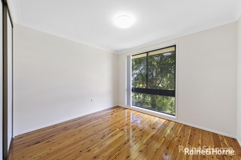 Photo - 5 Ross Place, Minto NSW 2566 - Image 3