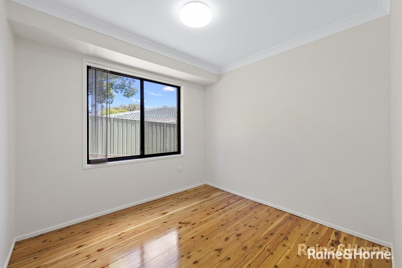 Photo - 5 Ross Place, Minto NSW 2566 - Image 4