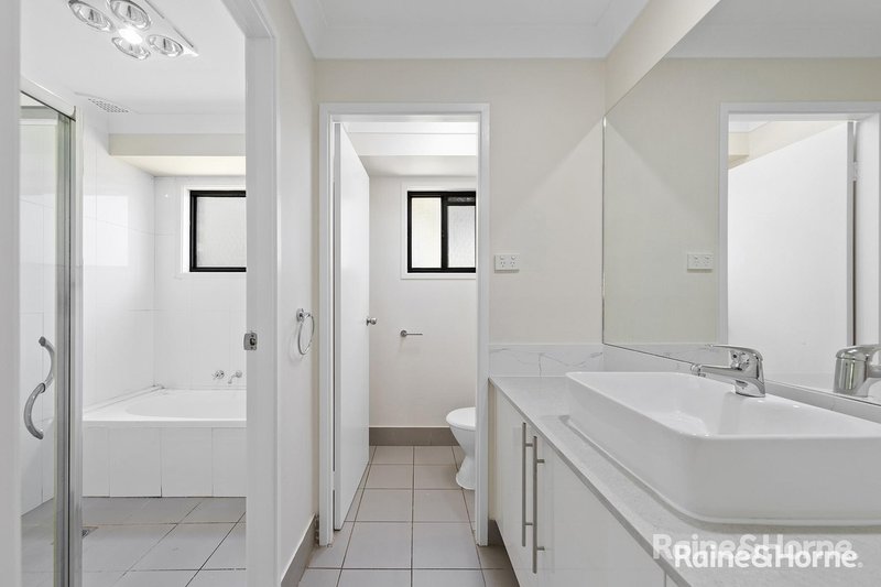 Photo - 5 Ross Place, Minto NSW 2566 - Image 6