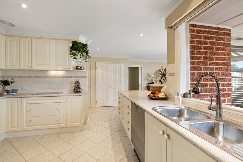 Photo - 5 Ross Street, Ferntree Gully VIC 3156 - Image 7