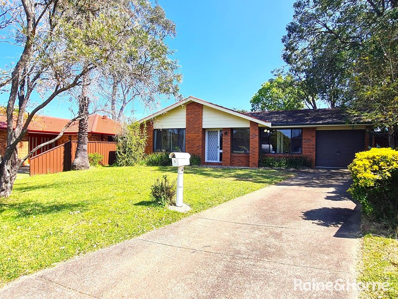 5 Rossell Place, Glenfield NSW 2167