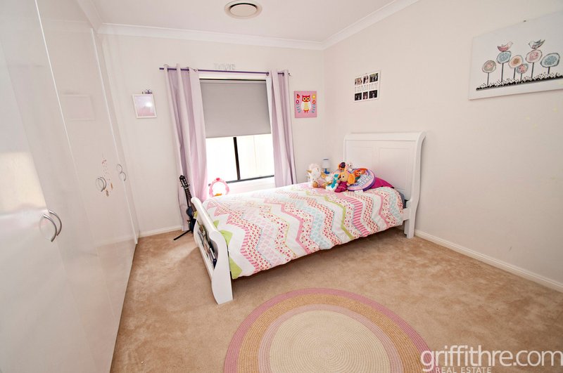 Photo - 5 Rowley Street, Griffith NSW 2680 - Image 10