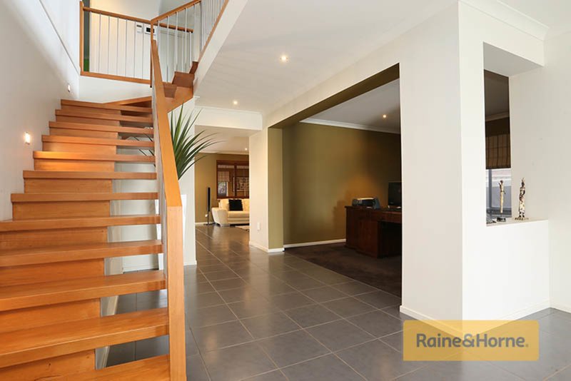 Photo - 5 Royal Terrace, Melton West VIC 3337 - Image 3