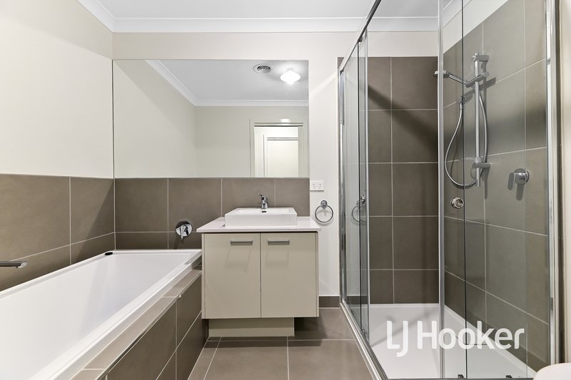 Photo - 5 Rubato Street, Clyde VIC 3978 - Image 7