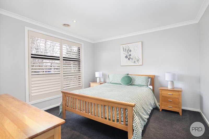Photo - 5 Ruby Close, Delacombe VIC 3356 - Image 2