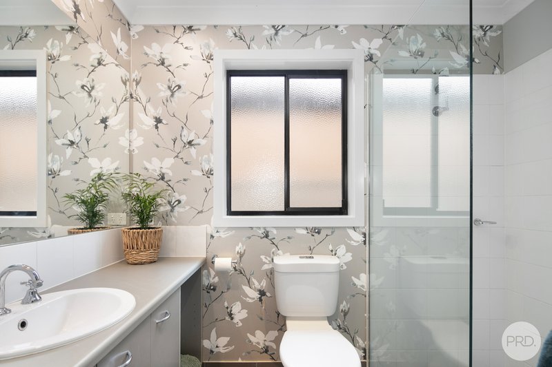 Photo - 5 Ruby Close, Delacombe VIC 3356 - Image 3