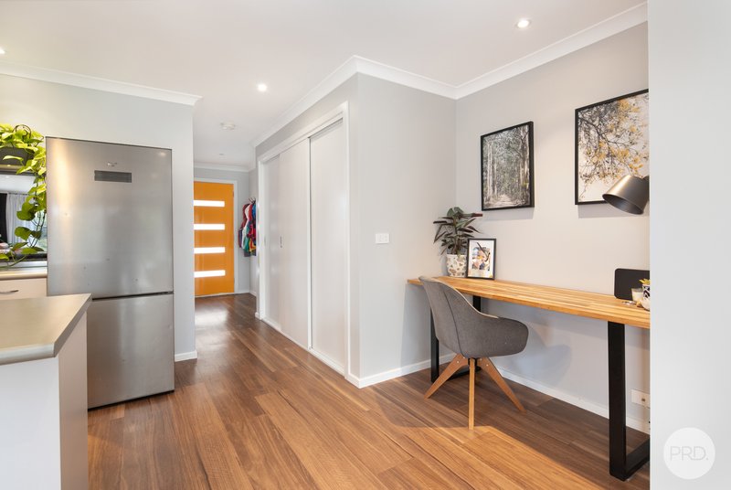 Photo - 5 Ruby Close, Delacombe VIC 3356 - Image 4