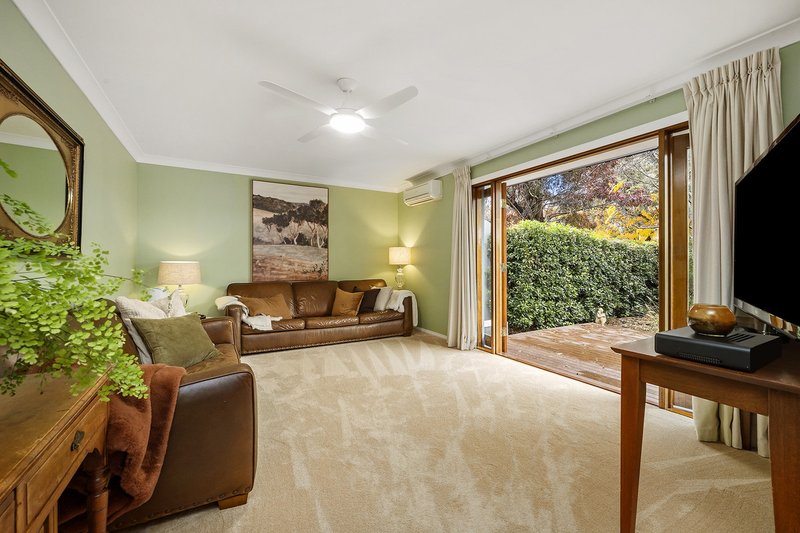 Photo - 5 Rumker Place, Charnwood ACT 2615 - Image 4