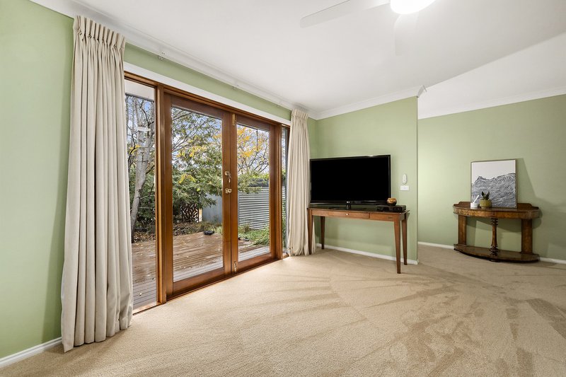 Photo - 5 Rumker Place, Charnwood ACT 2615 - Image 5