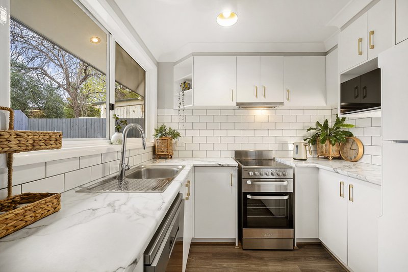 Photo - 5 Rumker Place, Charnwood ACT 2615 - Image 6