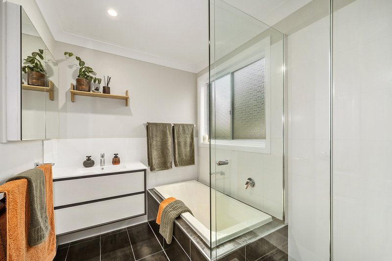 Photo - 5 Rumker Place, Charnwood ACT 2615 - Image 12