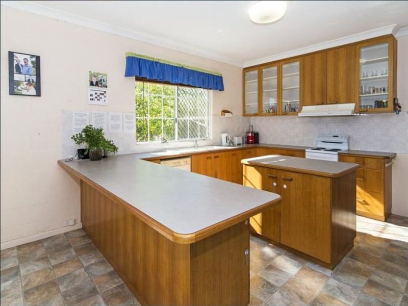 Photo - 5 Rutherford Road, Withcott QLD 4352 - Image 6