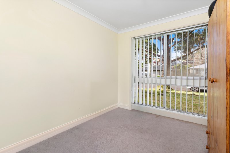 Photo - 5 Rutledge Avenue, Dapto NSW 2530 - Image 8