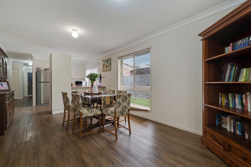 Photo - 5 Rutyna Crescent, Crestmead QLD 4132 - Image 3