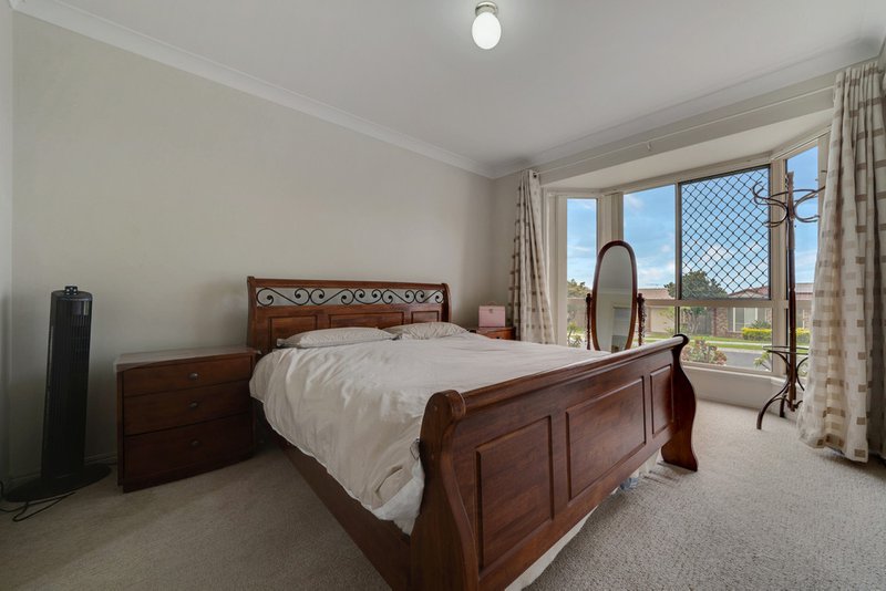 Photo - 5 Rutyna Crescent, Crestmead QLD 4132 - Image 6