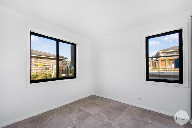 Photo - 5 Sadlier Street, Bradbury NSW 2560 - Image 7