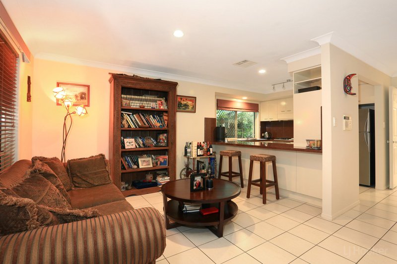 Photo - 5 Sage Court, Runaway Bay QLD 4216 - Image 4