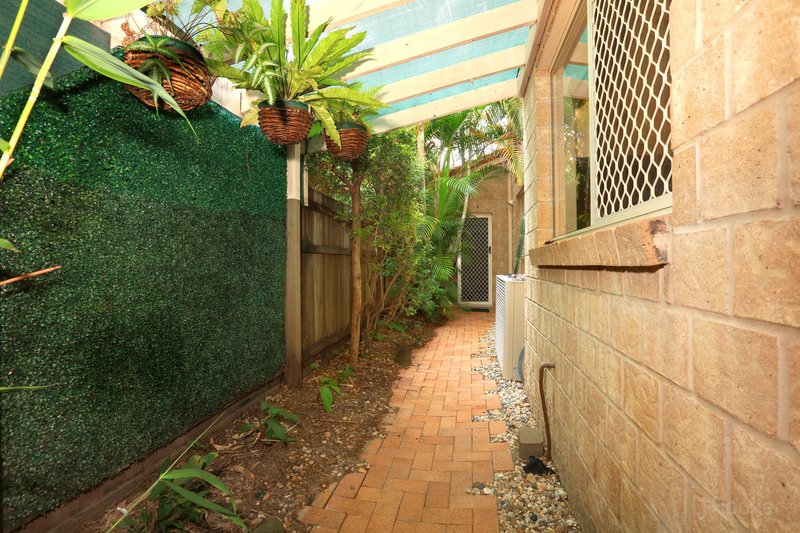 Photo - 5 Sage Court, Runaway Bay QLD 4216 - Image 6