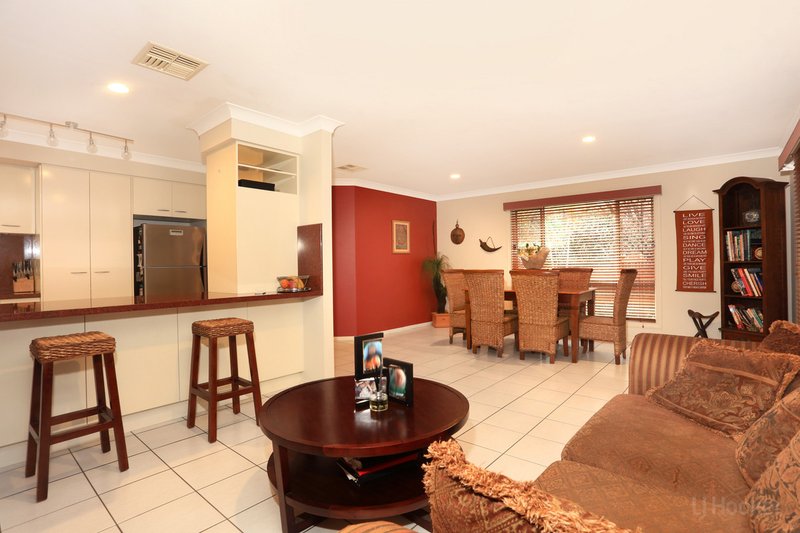 Photo - 5 Sage Court, Runaway Bay QLD 4216 - Image 15