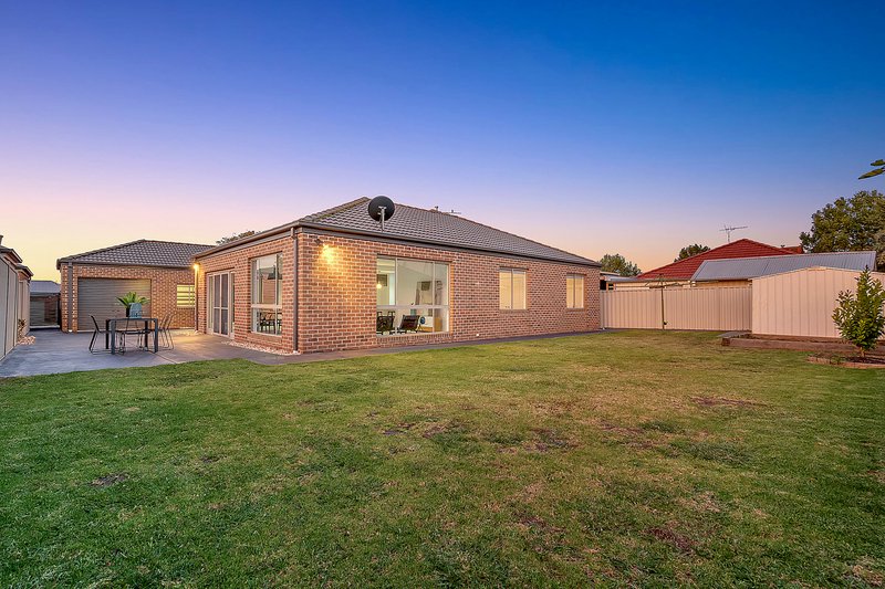 Photo - 5 Sage Hills Place, Craigieburn VIC 3064 - Image 26