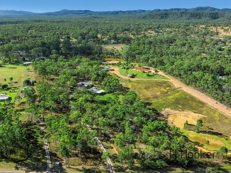 Photo - 5 Saggitarius Street, River Ranch QLD 4680 - Image 18