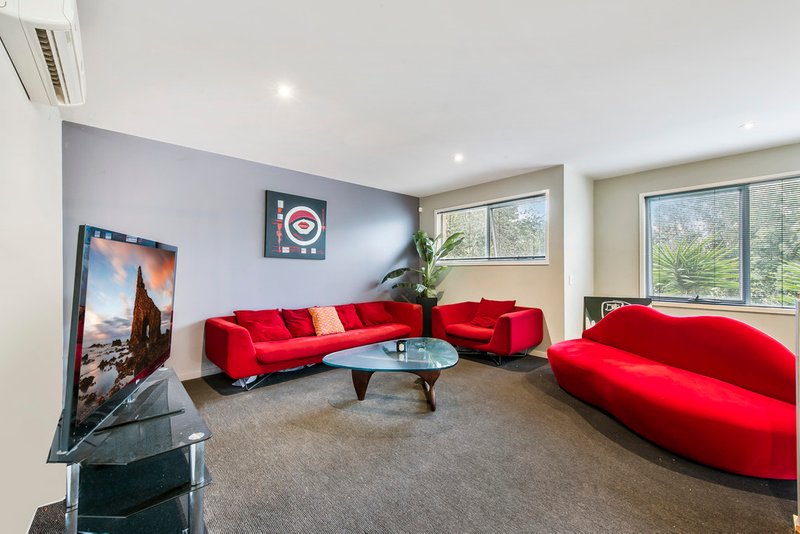 Photo - 5 Salford Lane, Caroline Springs VIC 3023 - Image 6