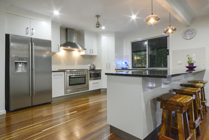 Photo - 5 Salmon Street, Cannonvale QLD 4802 - Image 3