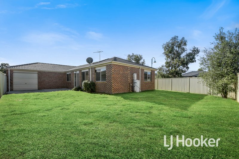 Photo - 5 Salvia Avenue, Pakenham VIC 3810 - Image 7