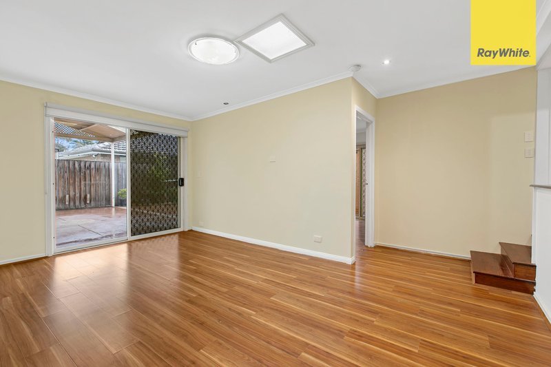 Photo - 5 Salvia Street, St Albans VIC 3021 - Image 5