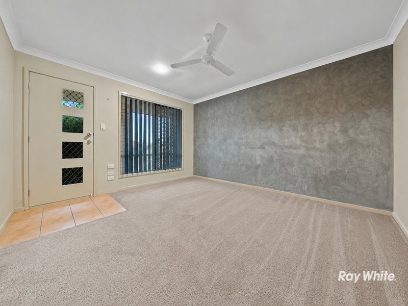 Photo - 5 Samia Court, Regents Park QLD 4118 - Image 3