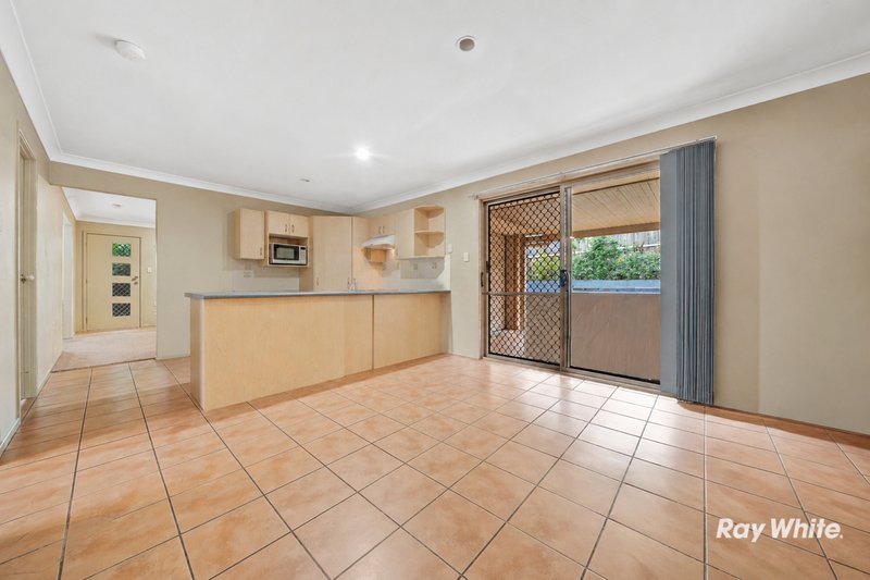 Photo - 5 Samia Court, Regents Park QLD 4118 - Image 6