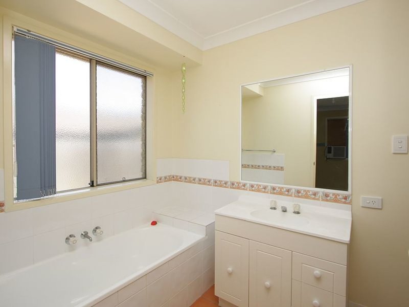 Photo - 5 Samia Court, Regents Park QLD 4118 - Image 13