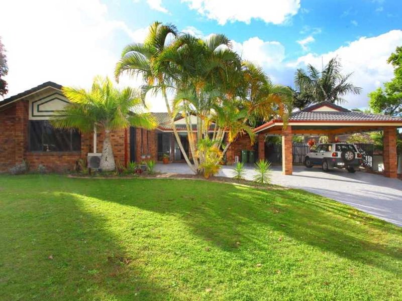 5 Samoa Court, Pacific Pines QLD 4211